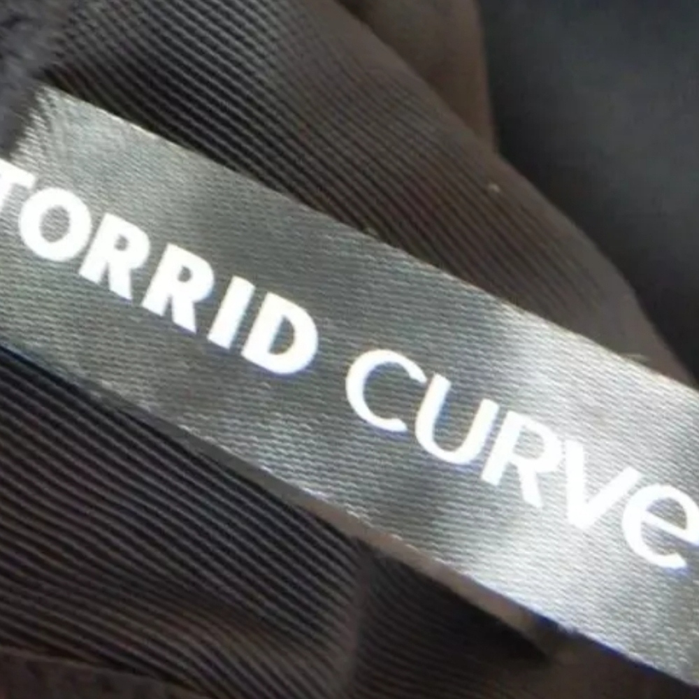 Torrid Curve Back Smoothing 360 Lightly Lined Ful… - image 3